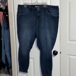 Torrid dark wash jeggings size 24